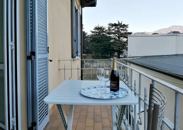 Apartmán Aida - Near The Center With Private Parking E Ac Como