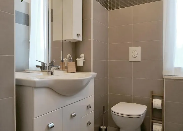 Aida - Near The Center With Private Parking E Ac Apartment *