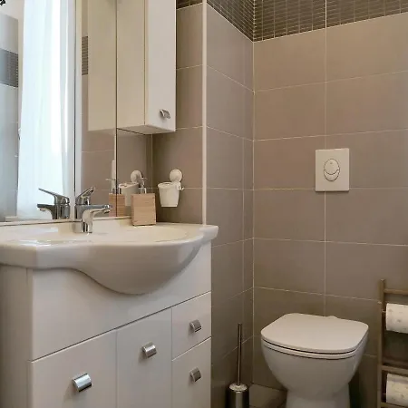 Aida - Near The Center With Private Parking E Ac Appartamento *