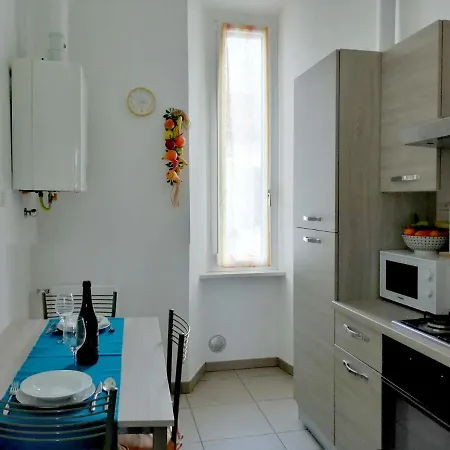 Appartamento Aida - Near The Center With Private Parking E Ac Côme